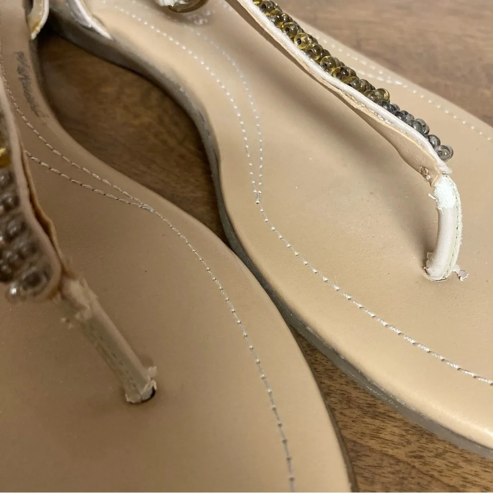 5/$15 Mootsies Tootsies Tan & Beaded Flat Sandals 6M